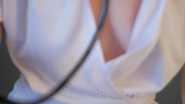 Медсестра помогла своему пациенту излечиться от болезни сексом